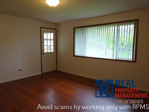 2nd image of 2500 SE Imlay Ave