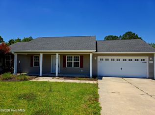 214 Michel Ct, Hubert, NC 28539