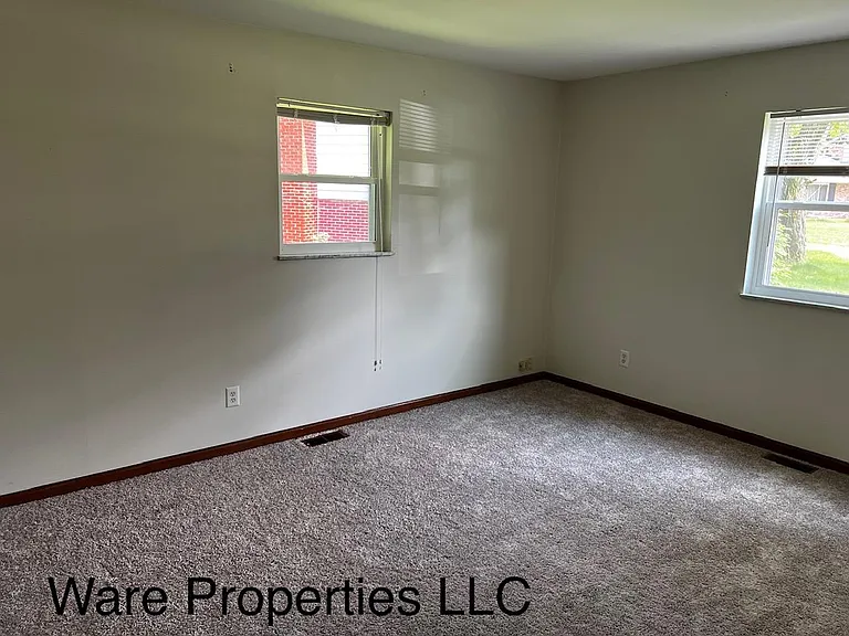 5241 Clifton Pl — Photo 3