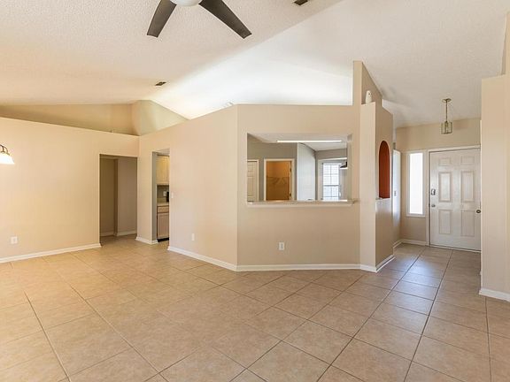 5th image of 2135 Saint Martins Dr W