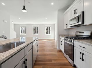 98 Old Gonic Rd #E, Rochester, NH 03867