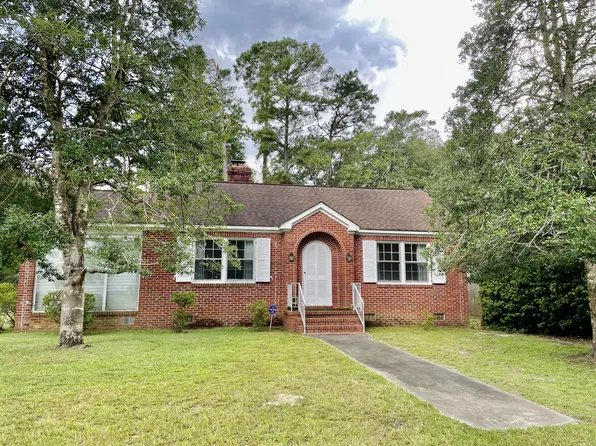 303 Elizabeth St, Walterboro, SC 29488