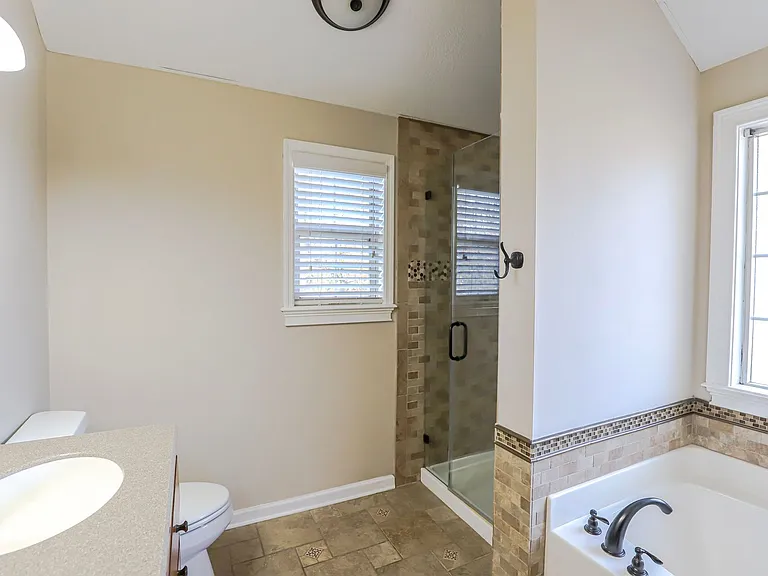 408 Bristol Rd — Photo 36