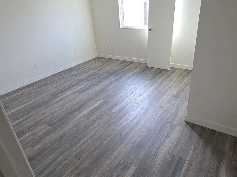 1322 E Broadmor Dr — Photo 9