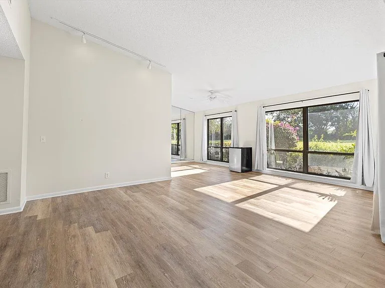 2621 SW Egret Pond Cir — Photo 3
