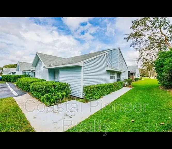16101 Rambling Vine Dr E — Photo 2