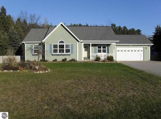 1204 Lipp Farm Rd, Benzonia, MI 49616