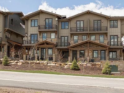 1st image of 3824 Blackstone Dr #27