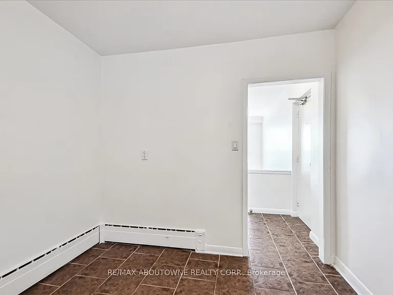 2 Wesley St #5 — Photo 16