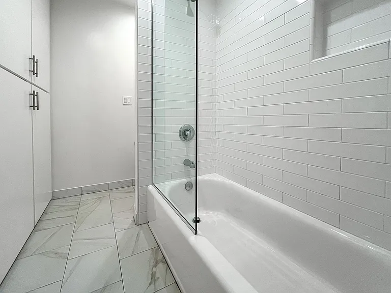 2118 Carnegie Ln — Photo 20