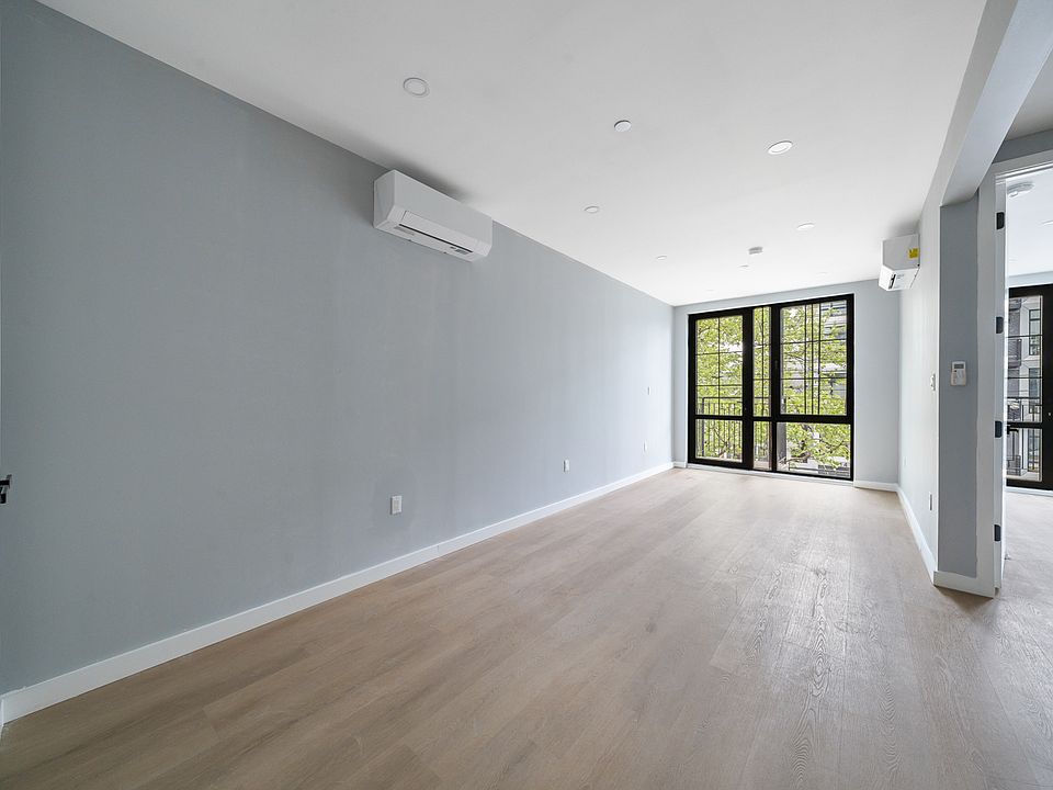 1st image of 3511 Farragut Rd #3A