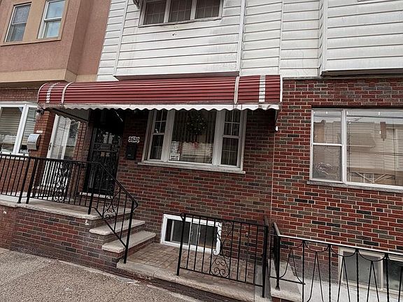 2nd image of 2620 S 10th St