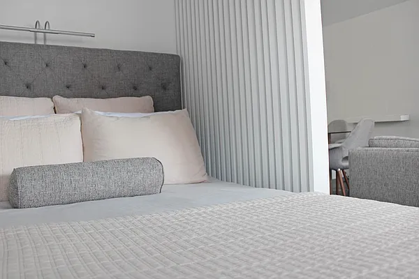 Rented by Coldwell Banker Warburg | media 3