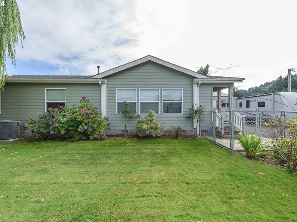 151 W Date St, Powers, OR 97466