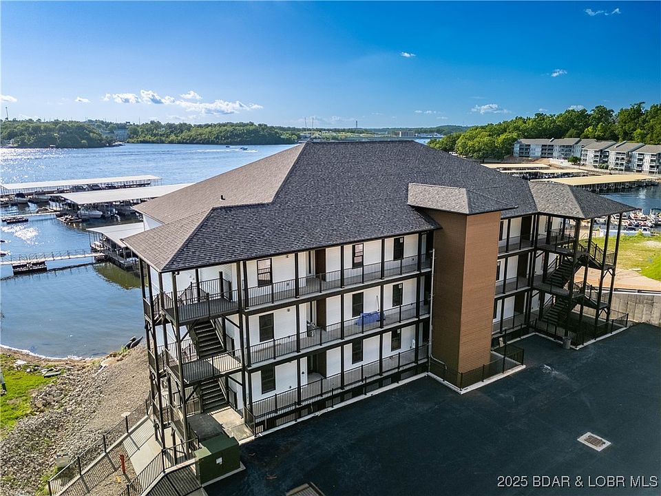 1st image of 4925 Robins Cir #4C