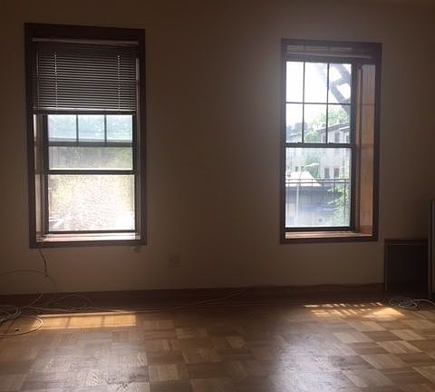 3rd image of 162 7th Ave APT 1B