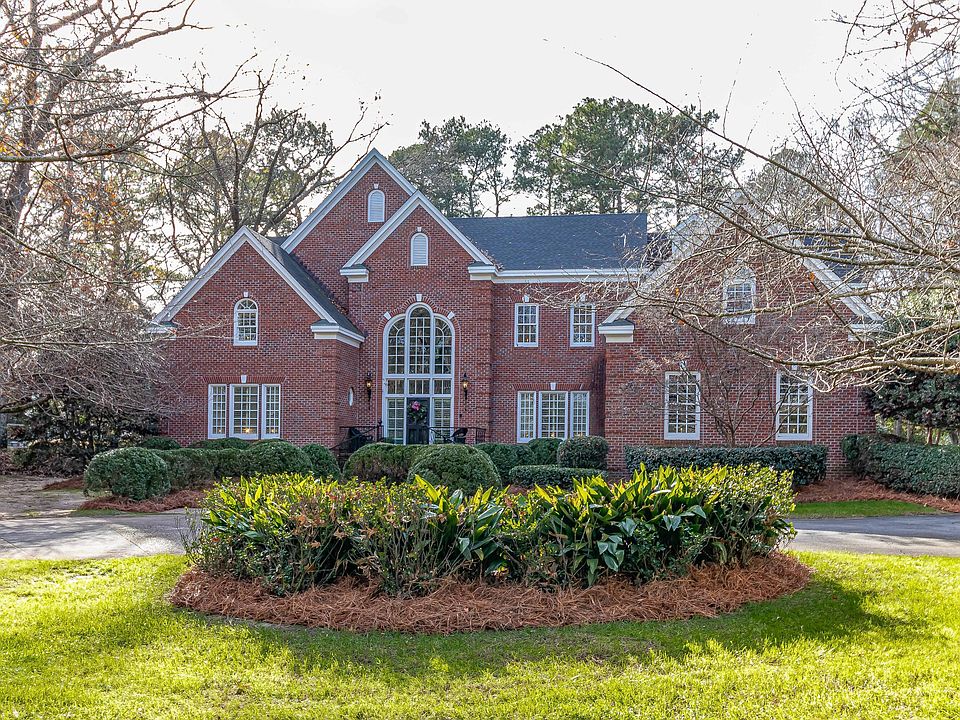 1st image of 618 E Lake Dr