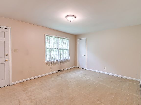 5th image of 904 Cheairs Cir