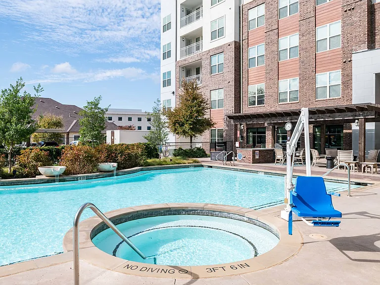 Resort-style Pool