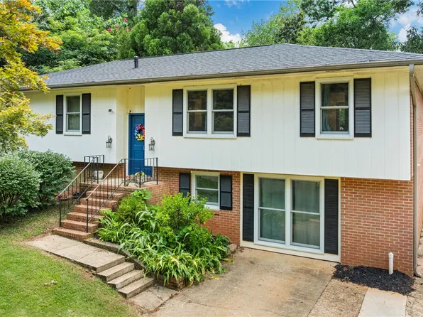 1229 Juniper Dr, Auburn, AL 36830