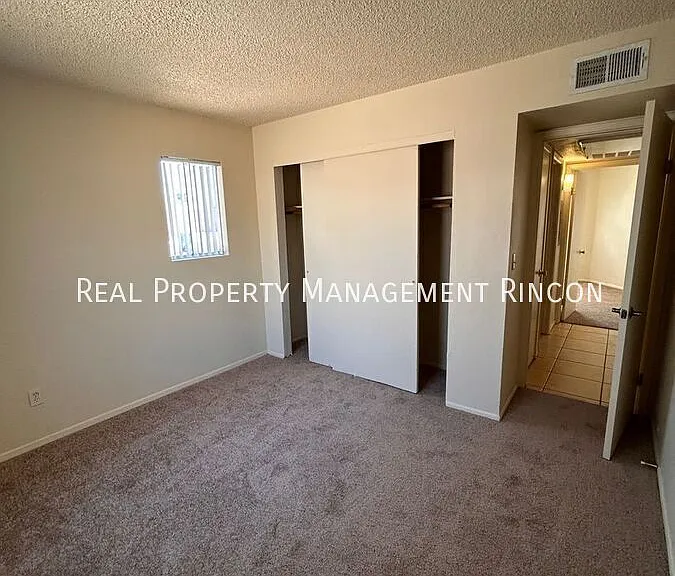 1417 N El Rio Dr — Photo 11
