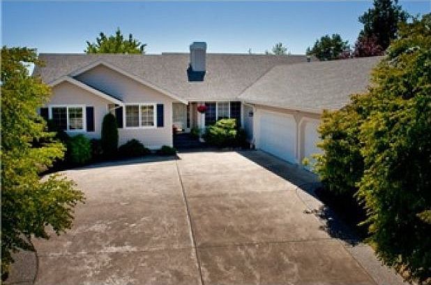 2nd image of 2551 Lakeridge Dr