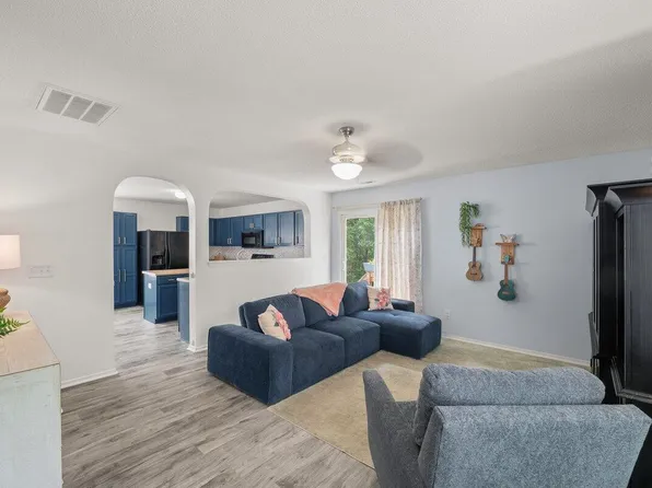 924 Mailwood Dr, Knightdale, NC 27545