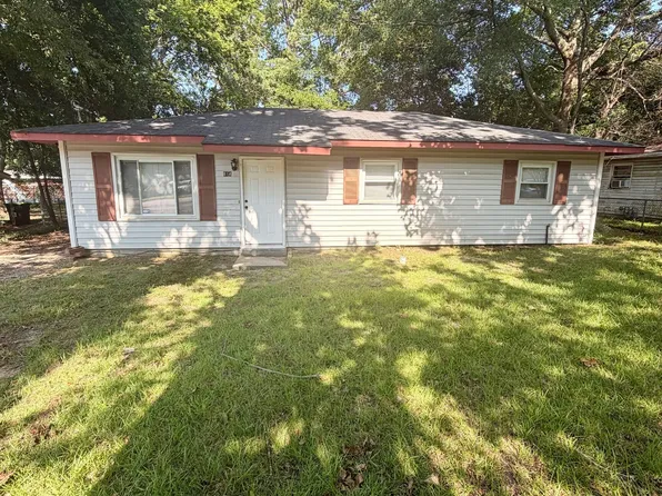 814 Crestwood Ter, Warner Robins, GA 31088