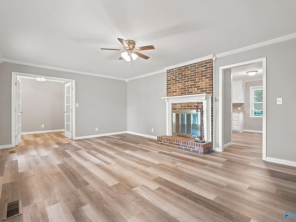 4th image of 29847 1st Ave E