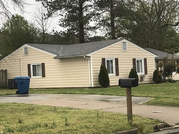 3rd image of 1040 Cedar Forest Dr