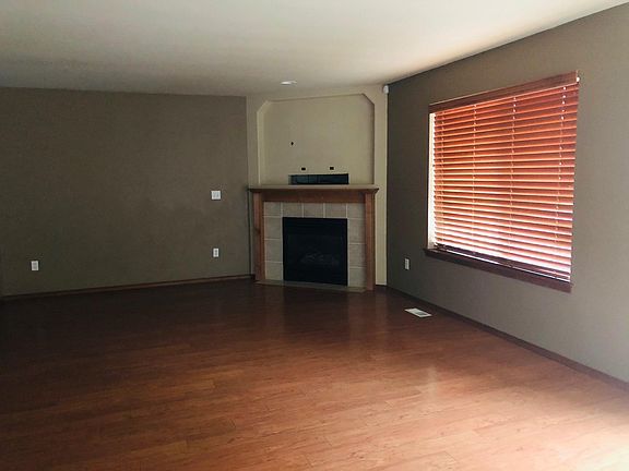 5th image of 18003 17th Avenue Ct E