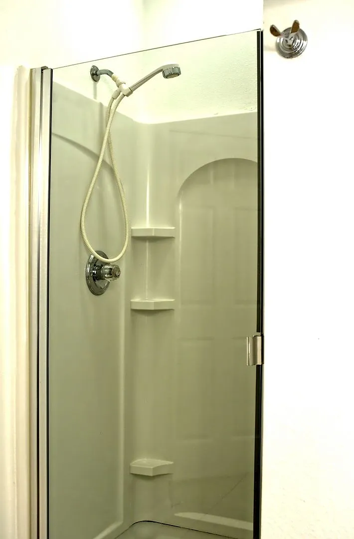 Gorgeous Furnished Townhome Close to Disney Available Now!! — Photo 4