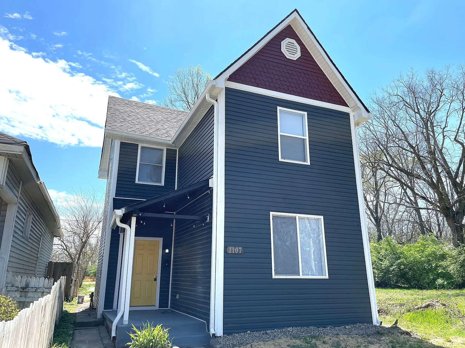 1107 W Roache St photo 1