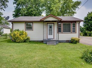 800 W 2nd St, Dickson, TN 37055