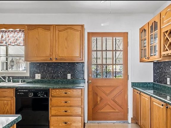 3rd image of 66 W Sonoma Ave