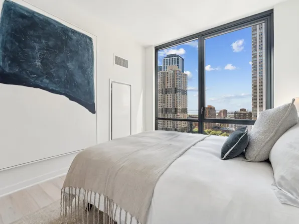 155 Bay Street image 12 of 29