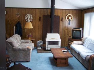 121 Paxinos Dr, Pocono Lake, PA
