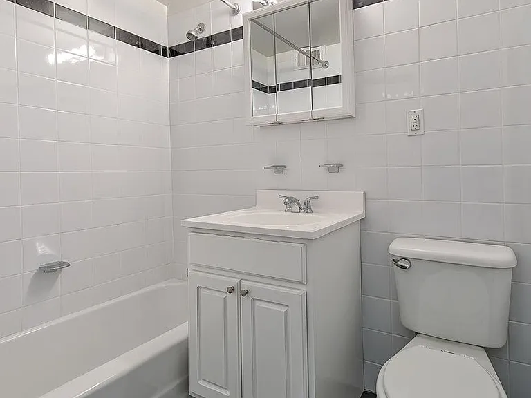 305 E 86th St #21LW — Photo 6