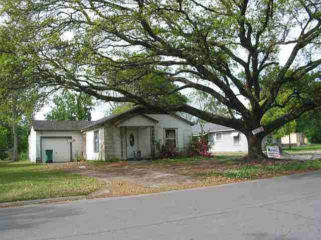 1st image of 2204 Norwood Dr