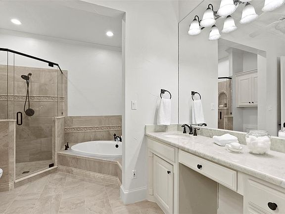 4th image of 625 Chandon Ct