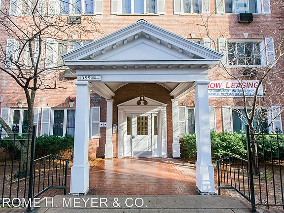 2nd image of 1355 N Dearborn St APT 508
