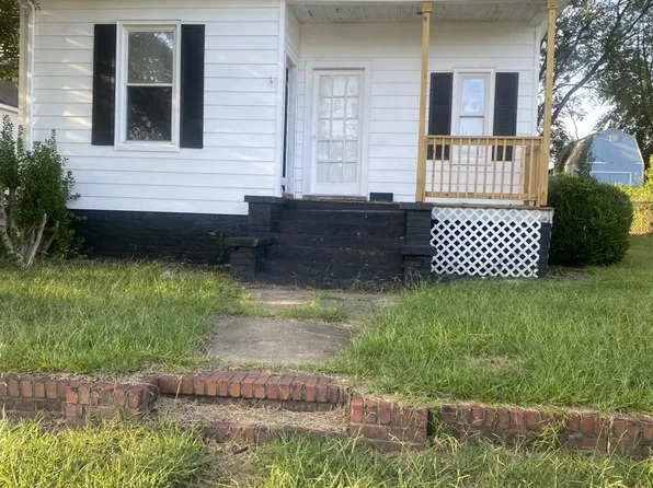170 Charlotte Ave, Colonial Heights, VA 23834