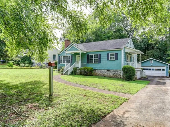 1343 Merry Ln NE, Atlanta, GA 30329