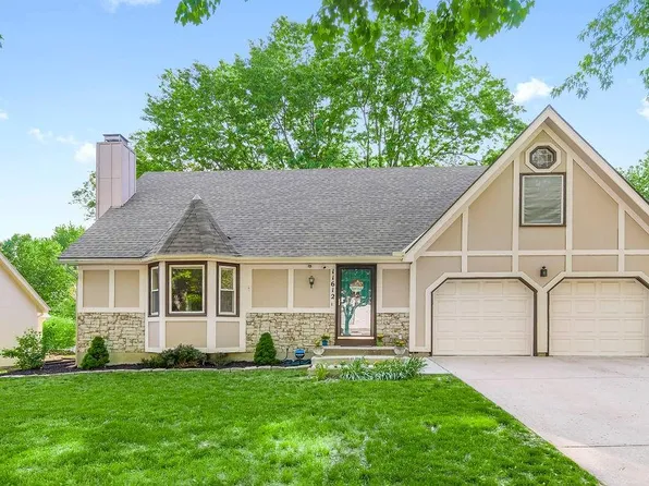 11612 Caenen St, Overland Park, KS 66210