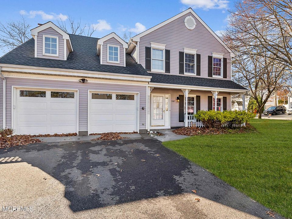 1st image of 107 Spruce Circle N