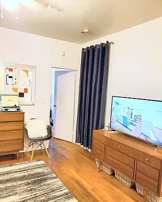 Rented by Manhattan Spaces | media 24