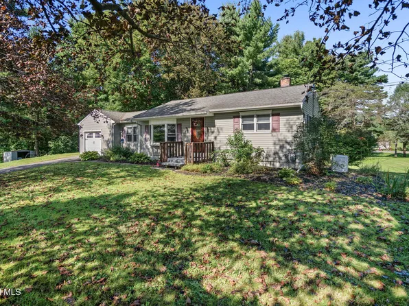 459 Moonlawn Road, Troy, NY 12180