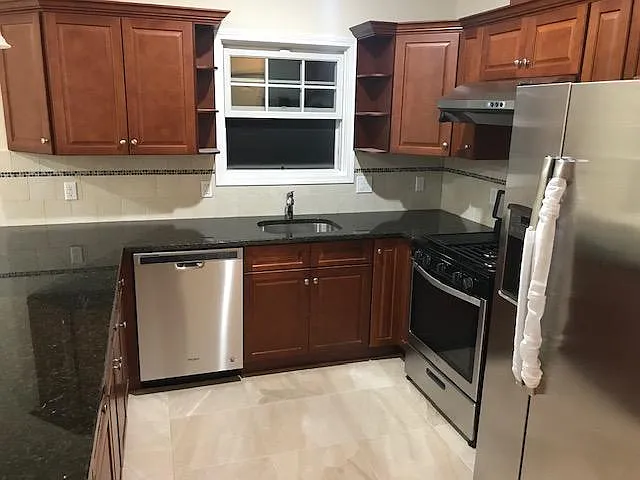 425 Jersey St — Photo 3