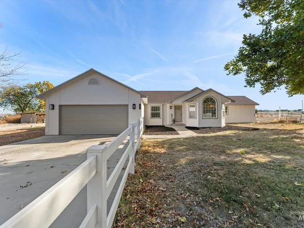20092 Locust Hill Dr, Greenleaf, ID 83626