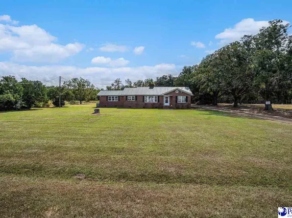 221 E Bay Rd, Brittons Neck, SC 29546